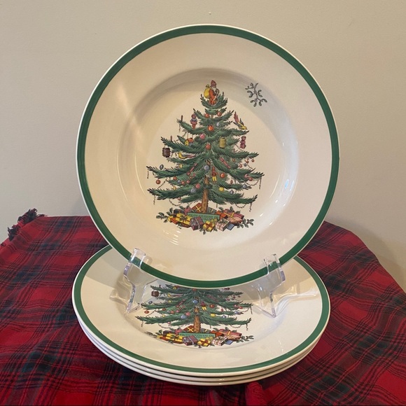 Set of 4 Dinner Plates Christmas Tree Green Trim